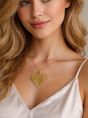 Gold Leaf Pendant Necklace for Women - Elegant Nature-Inspired Jewelry